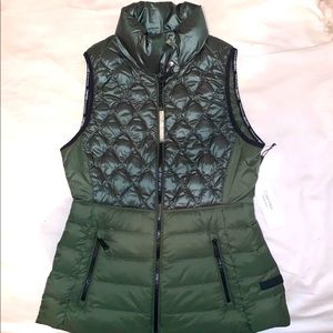 Calvin Klein women olive puffer vest